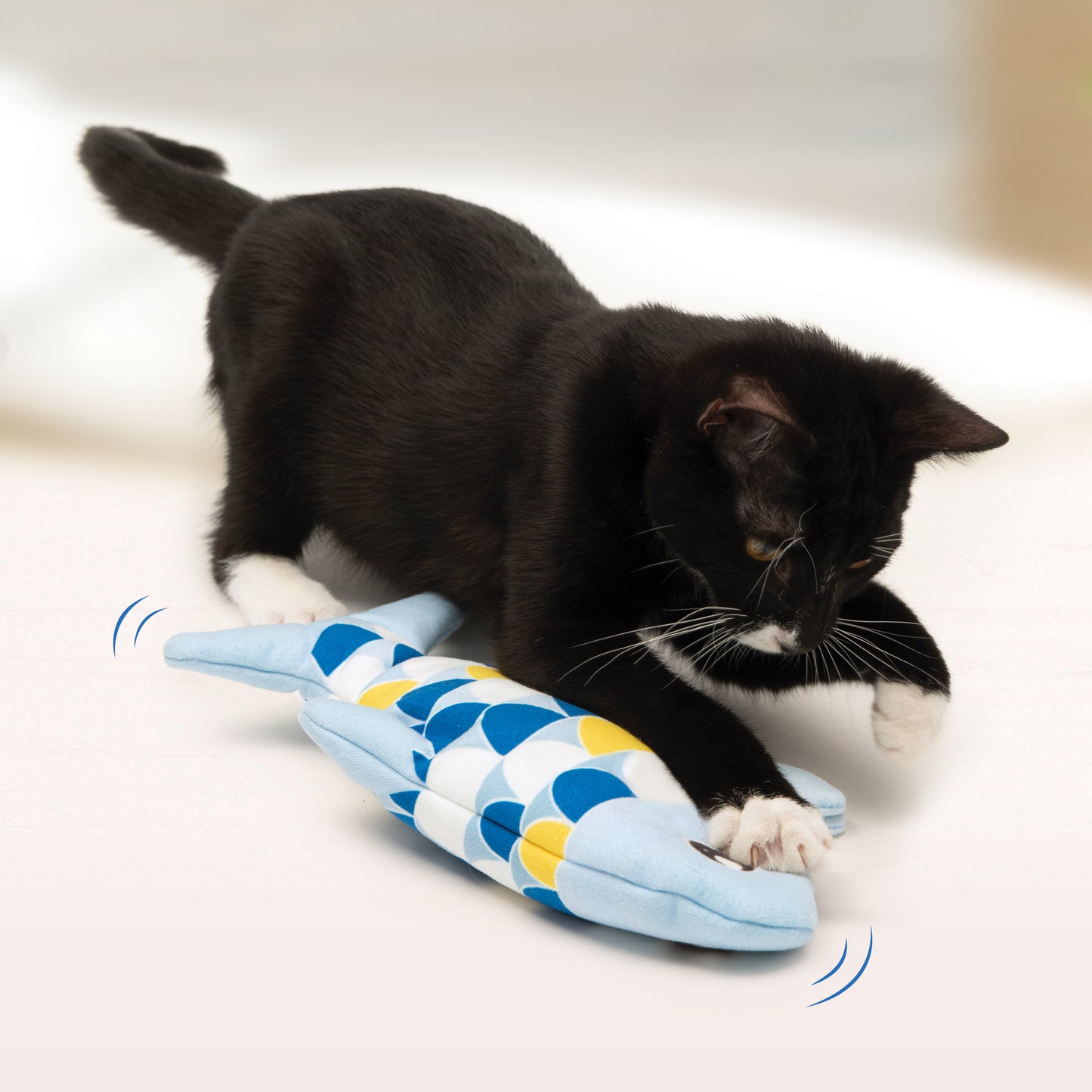 Catit | Pez de juguete para gatos activado con el movimiento Groovy Fish