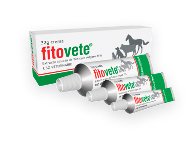Fitovete Crema, fotografía oficial de la línea con tubos de 15 y 32 g