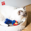 Gigwi | Juguete para gatos Loro 'Melody Chaser' con sonido que se activa con el movimiento en uso — fotografía original del catálogo GiGwi 2026