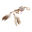 GiGwi Catch & Scratch Eco Line búho colgante con silvervine y plumas · vista diagonal