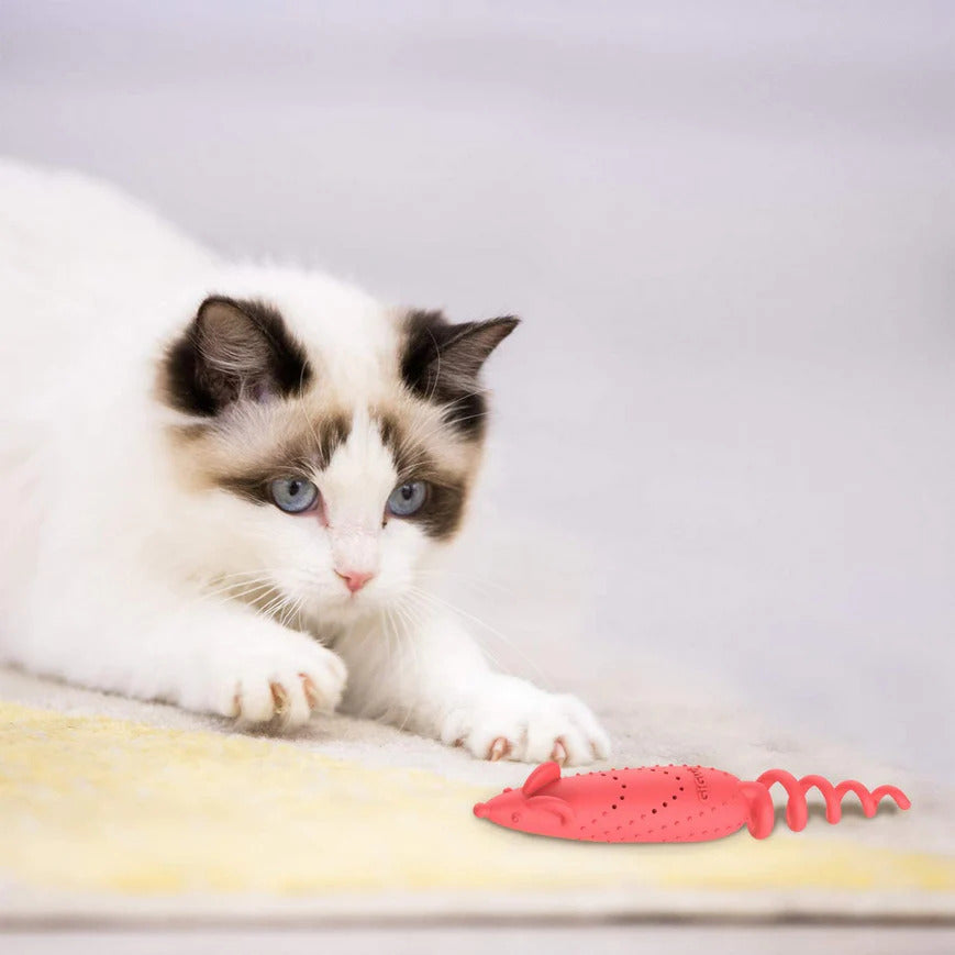 GiGwi Roll-Tailed | Ratón recargable con catnip para gatos — rojo — vista adicional