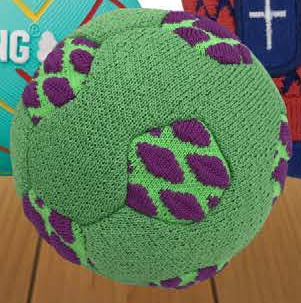 KONG SNEAKERZ Sport Soccer Ball — imagen referencial del catálogo Vetpharma; presentación según la opción seleccionada