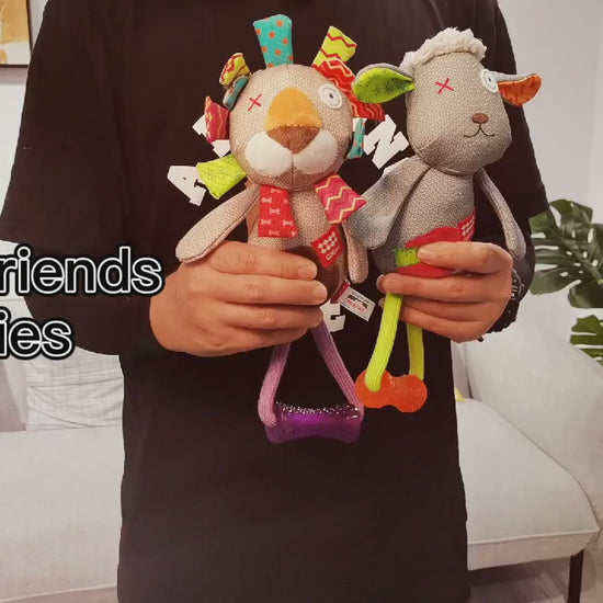 GiGwi Plush Friendz con Johnny Stick: video oficial del producto