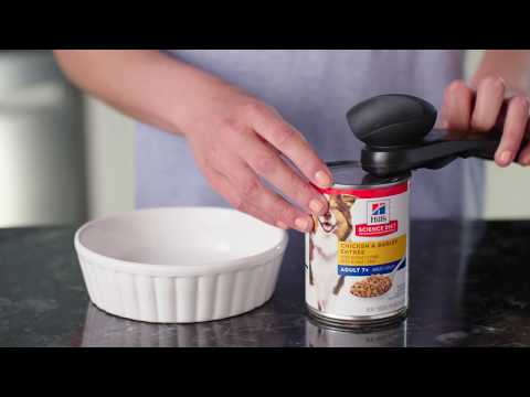Hill's Science Diet Adult 7+ Chicken & Barley Entrée, alimento húmedo para perros maduros · video oficial de Hill's Pet Nutrition Australia and New Zealand